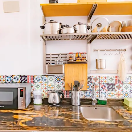 Διαμέρισμα Suncastle -with Share Rooftop Terrace And Barbecue